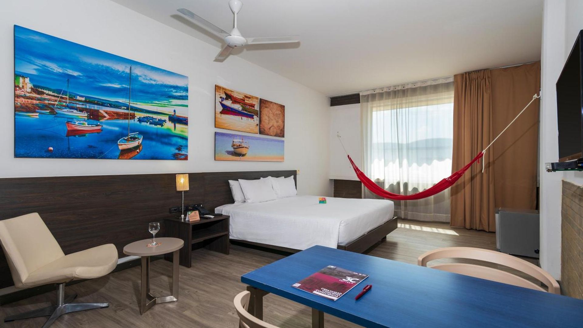 Pop Art Clc Puerto Mamonal 4*