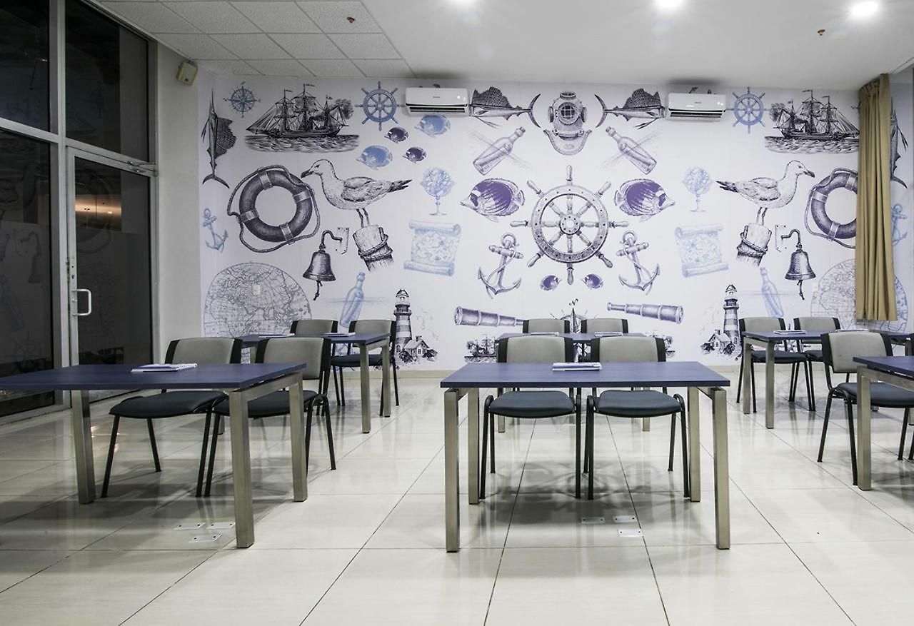 Pop Art Clc Puerto Mamonal Hotel