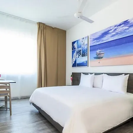 Pop Art Clc Puerto Mamonal Hotel 4*