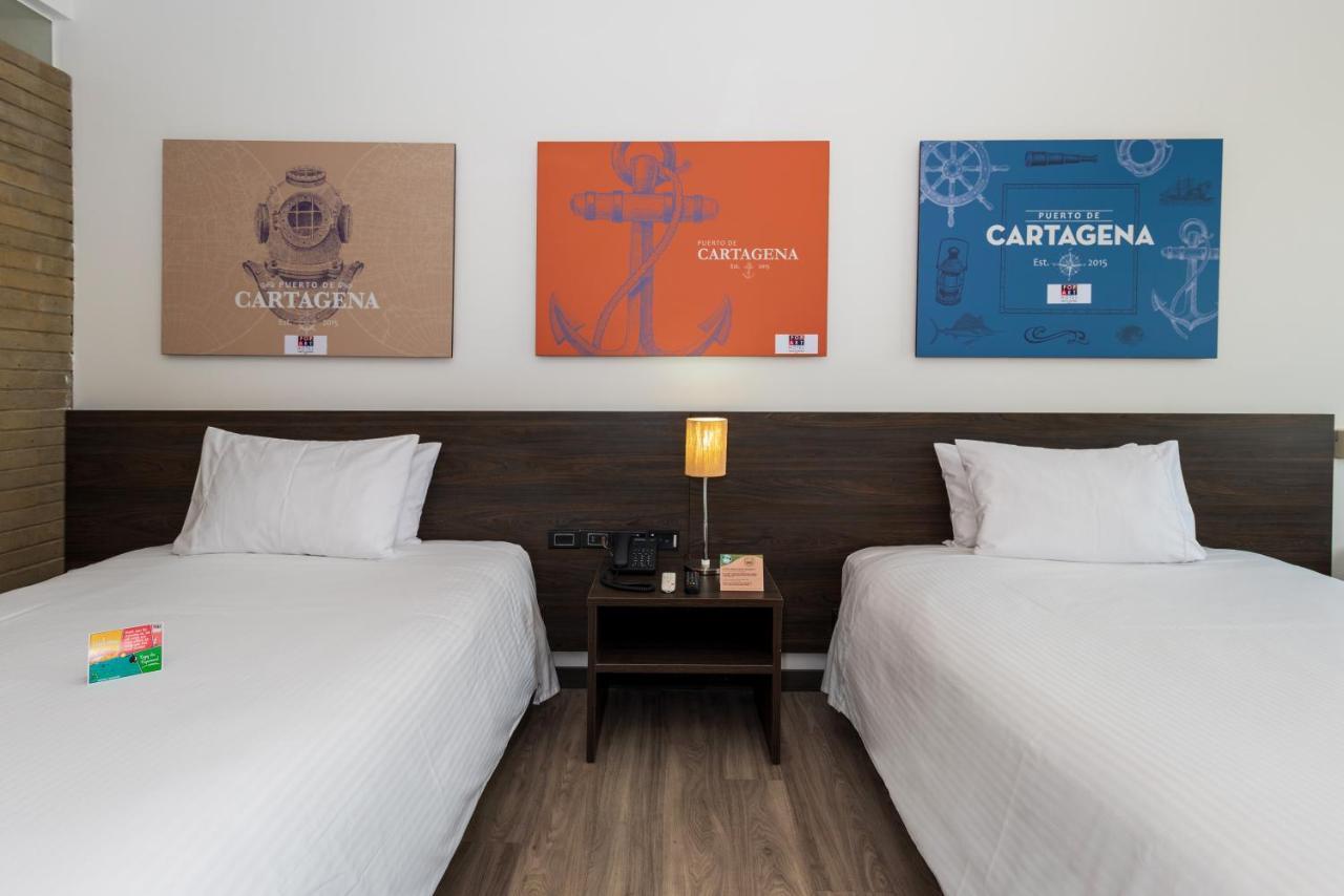 Pop Art Clc Puerto Mamonal Hotel