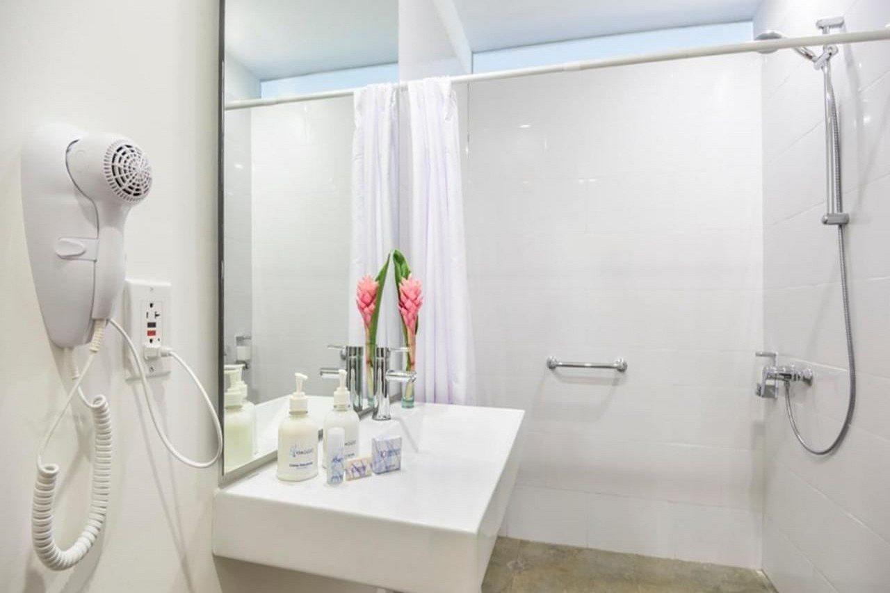 Pop Art Clc Puerto Mamonal Hotel