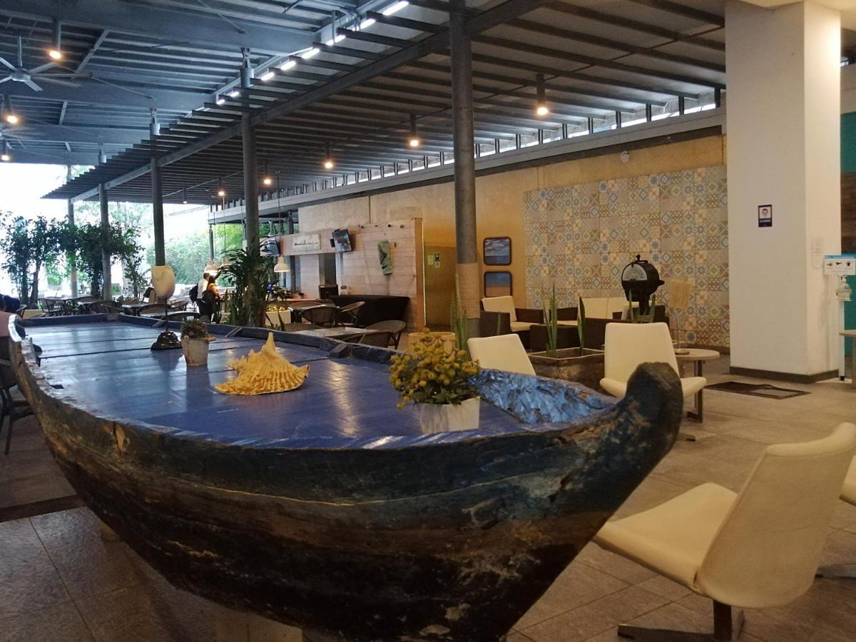 Pop Art Clc Puerto Mamonal Hotel